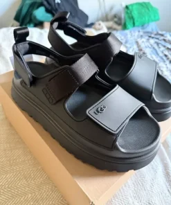NYA Ugg sandaler goldenglow strl 39