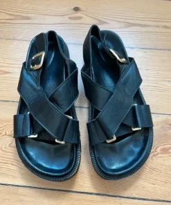Phenumb sandaler