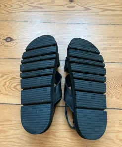 Phenumb sandaler