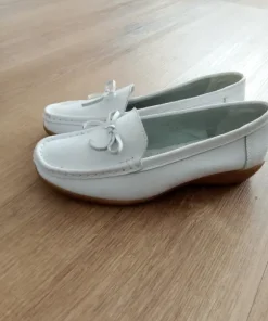 Piękne buty damskie pantofle