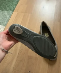 Puma ballerina skor grå stl 38