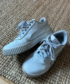 Puma tennarit