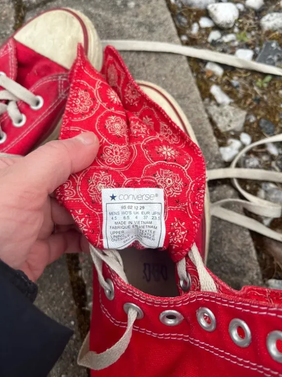 Röda converse