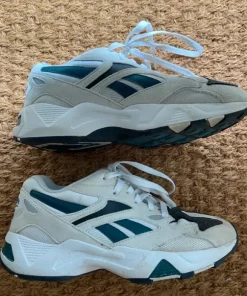 Reebok Sneaks