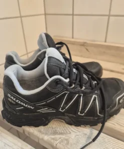 Salomon Svarta Gore-Tex skor