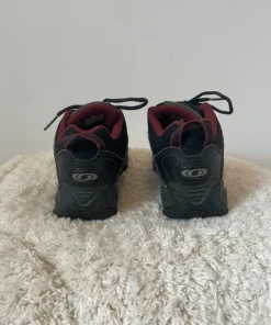 Salomon vandringsskor Gore-Tex i grå och röd, storlek 36 2/3
