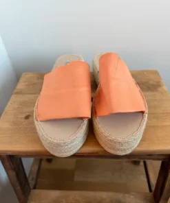Sandaler från Nelly storlek 40
