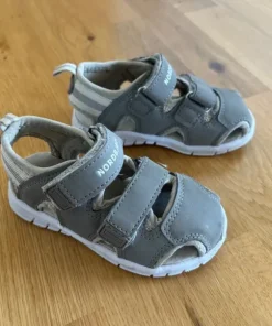 Sandaler Nordbjörn storlek 24