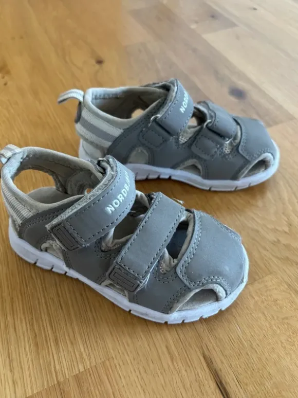 Sandaler Nordbjörn storlek 24