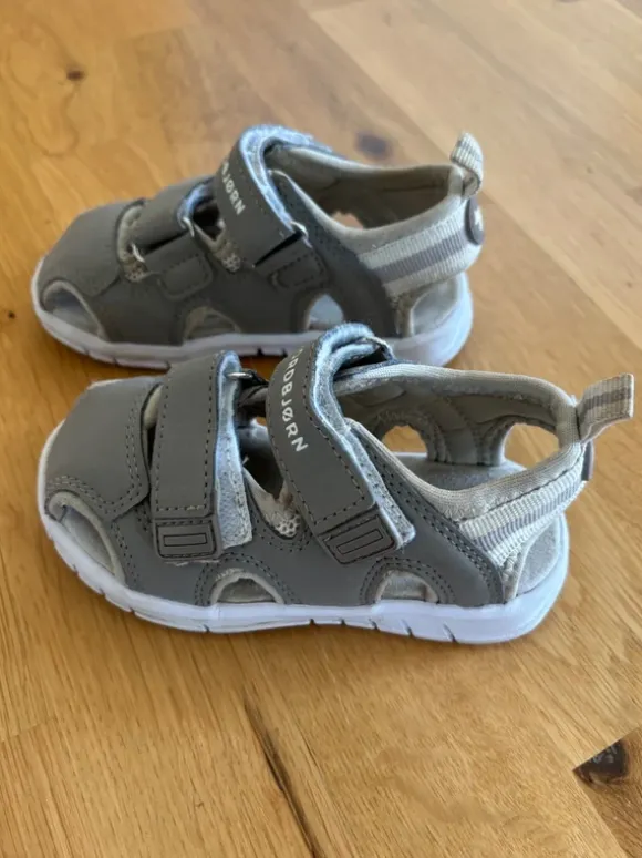 Sandaler Nordbjörn storlek 24