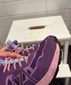 Skechers adventure storlek 36
