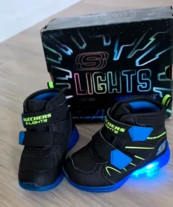 Skechers buty na rzepy świecące wodoodporne ocieplane 22 oryginalne nowe BOX