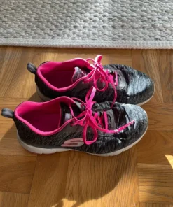 Skechers lite weight pink