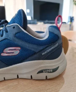 Skechers U.S.A model Render Arch-Fit Waterproof rozmiar 41 wkładka 26,5 cm