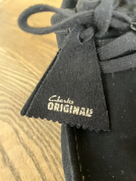 Sko - sorte Clarks originals