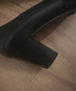 Sko med hæl