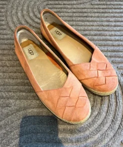 Skor från UGG