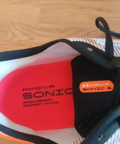 Skor i nyskick från Under Armour storlek 44,5