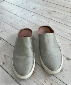 Skor, slip in, French Connection, mycket bra skick.