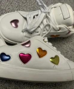 Skórzane sneakersy serca