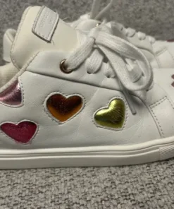 Skórzane sneakersy serca