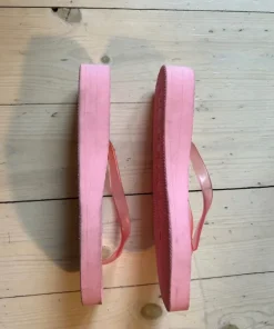 Sleepers sandal med “høj hæl”
