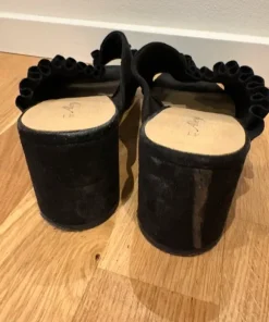 Slip in skor med klack