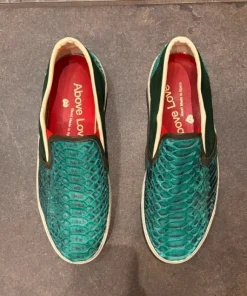 Slip ons ormskinn