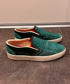 Slip ons ormskinn