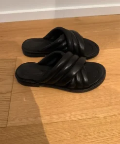 Slippers / sandaler