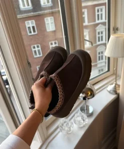 Slippers med mønster og for