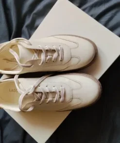 Sneakersy damskie marki Lasocki