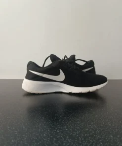 Sneakersy Nike 38, 5