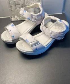 Snygga Vita Sandaler