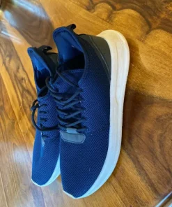 Soc sneakers storlek 43 marinblå