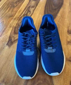 Soc sneakers storlek 43 marinblå
