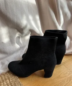 Sock boots