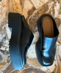 Sorte clogs