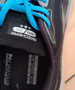 Sorte skechers max cushion