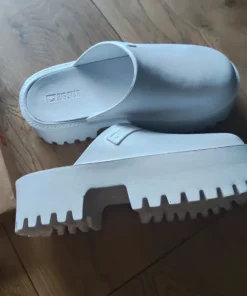 Sprzedam klapki trepy