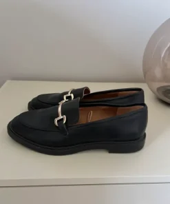 Superfina Loafers från H&M