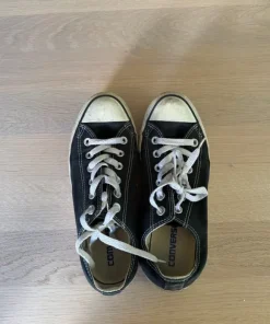 Svarta converse