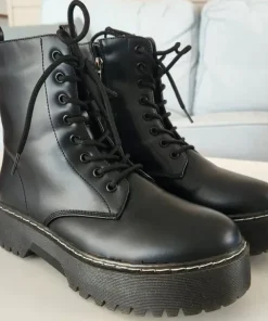 Tall platform boots 41