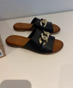 Tim & Simonsen Helle Negro slip-in sandal