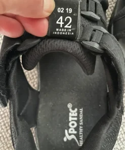 Trekking sandal