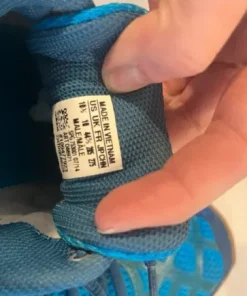 Träningsskor strl 45 från Adidas