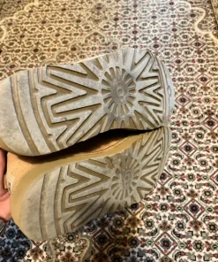 Ugg mini