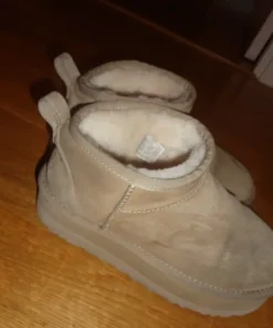 UGG Mini Boots Beige