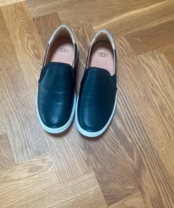 UGG str. 36