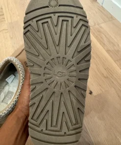 UGG Tazz Sand